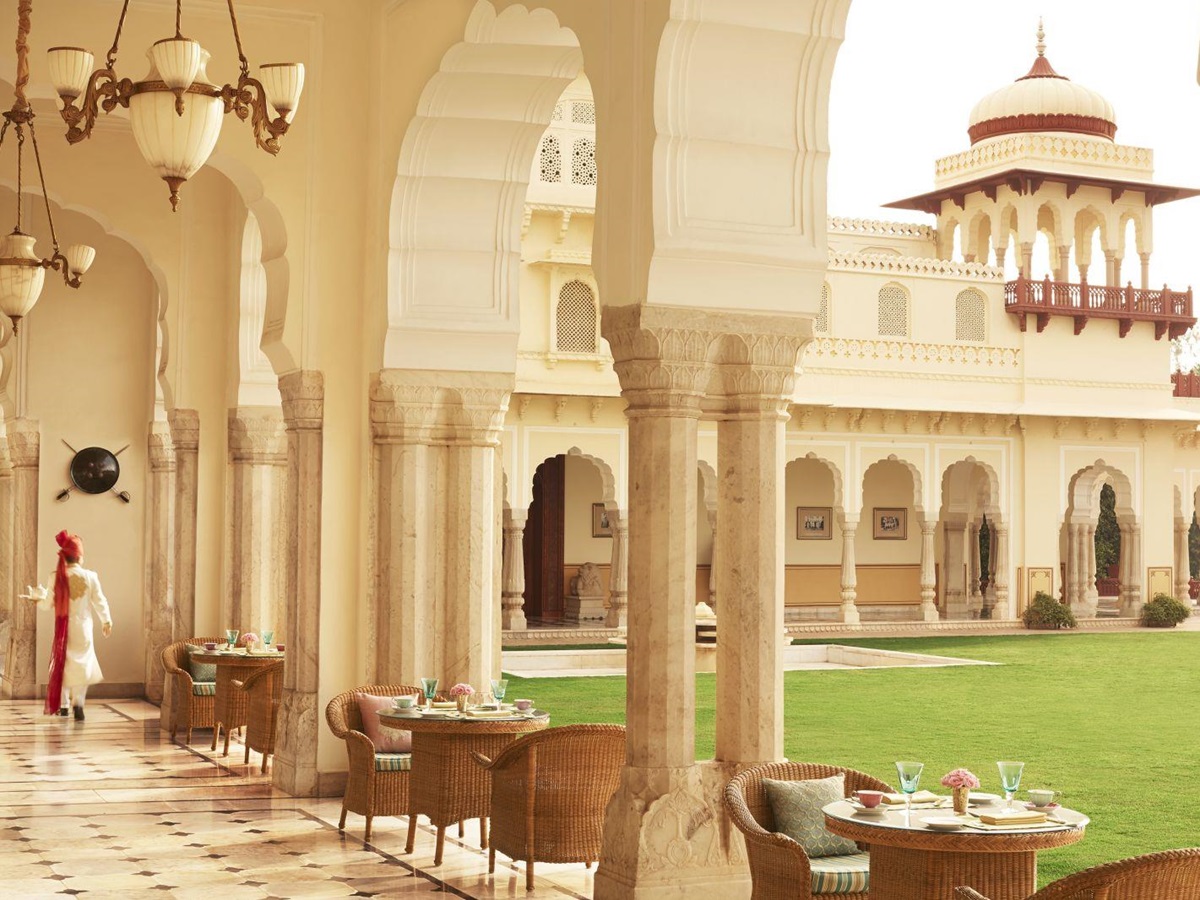 Verandah cafe and grounds at the Rambagh Palace in Jaipur