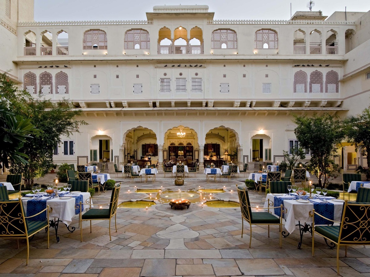 Courtyard of the Samode Haveli hotel in Jaipur India