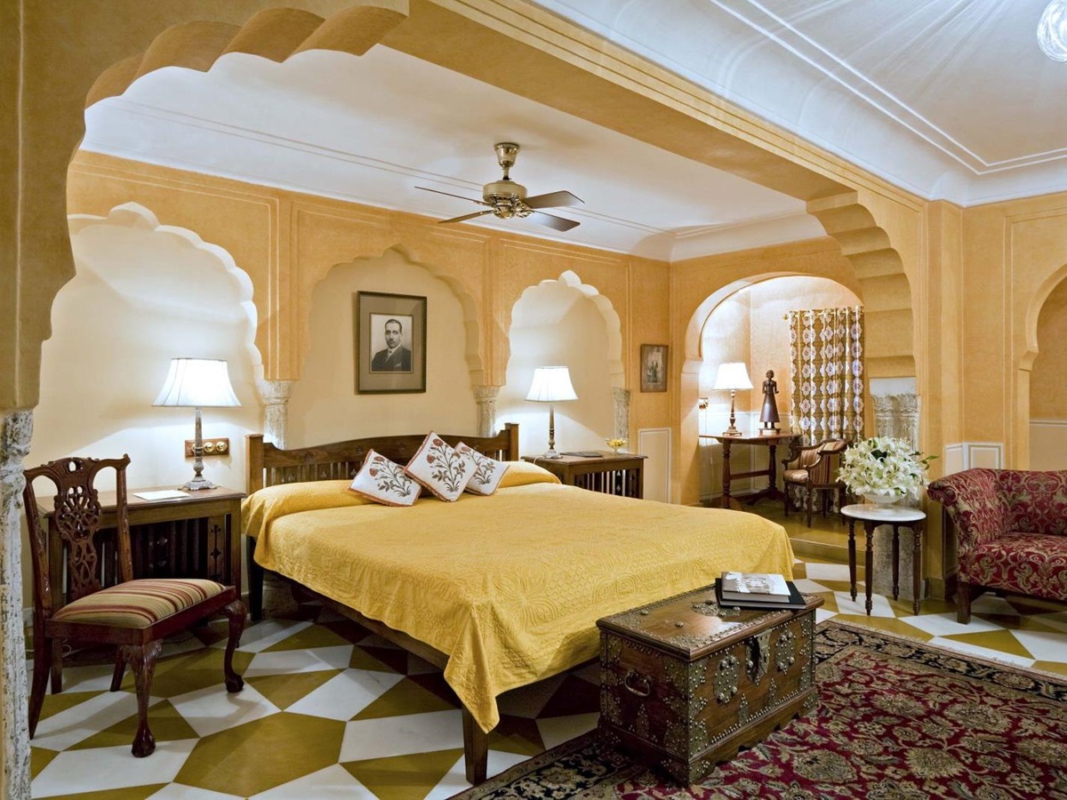 A deluxe suite at the Samode Haveli hotel in Jaipur