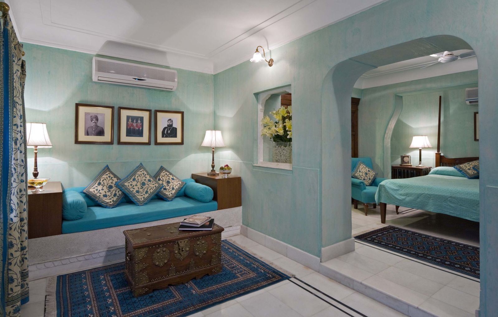 Deluxe suite at the Samode Haveli hotel in Jaipur India