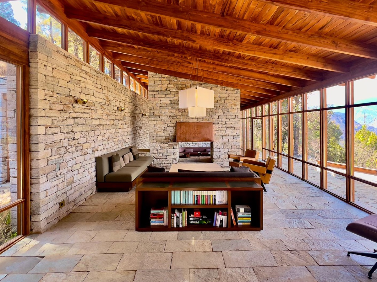 Living area at Shakti Prana in Uttarakhand