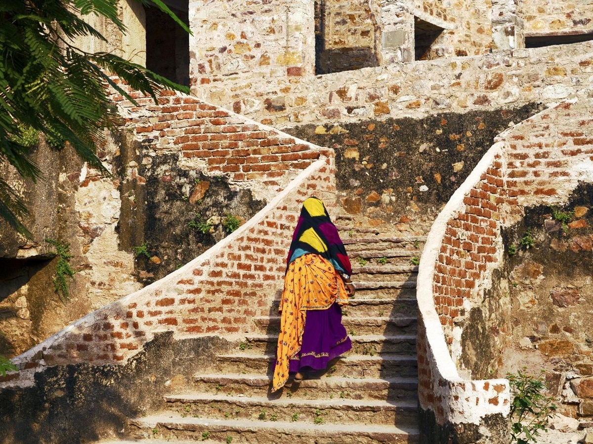 Colourful life surrounding the Six Senses Fort Barwara near Rathambore India
