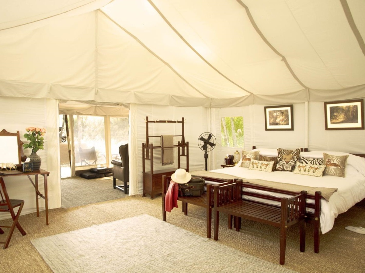 Inside a Royal Suite at the Sujan Sher Bagh luxury camp in India