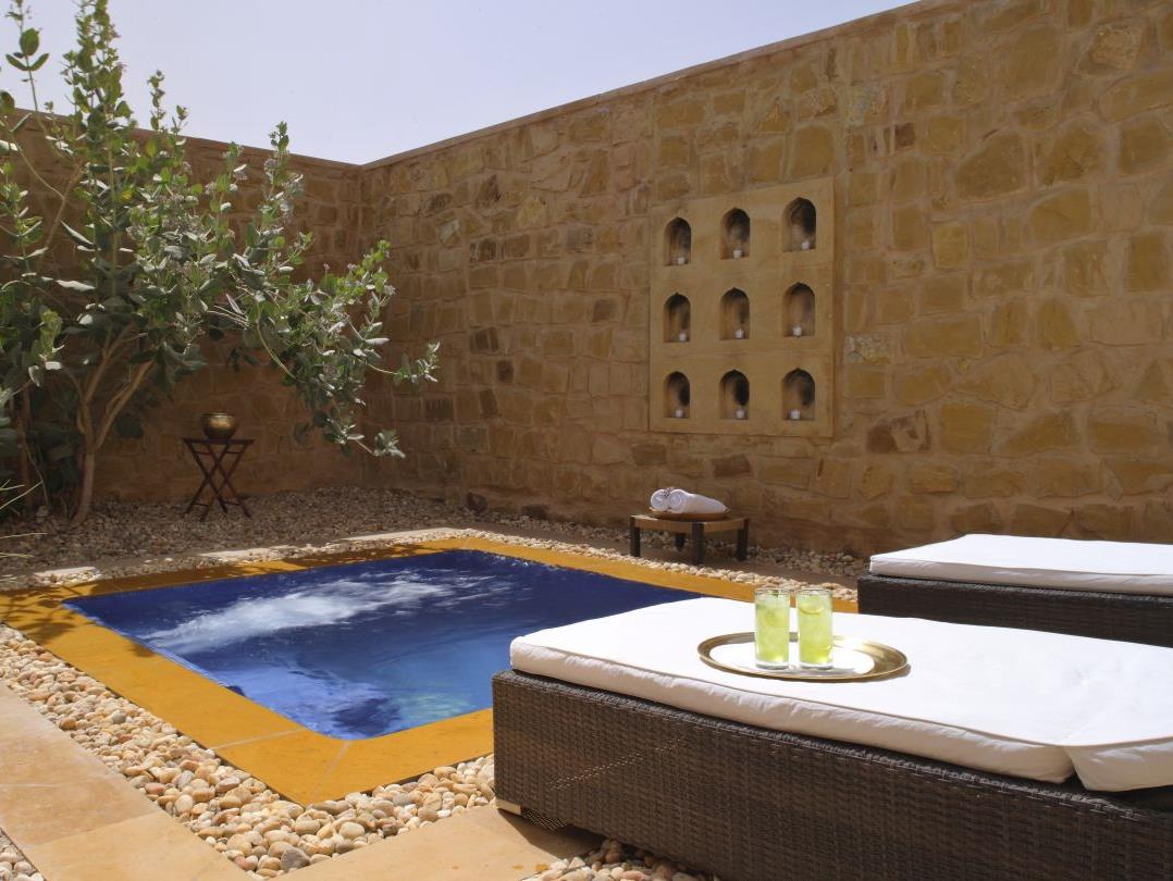 Private plunge pool at Sujan The Serai India