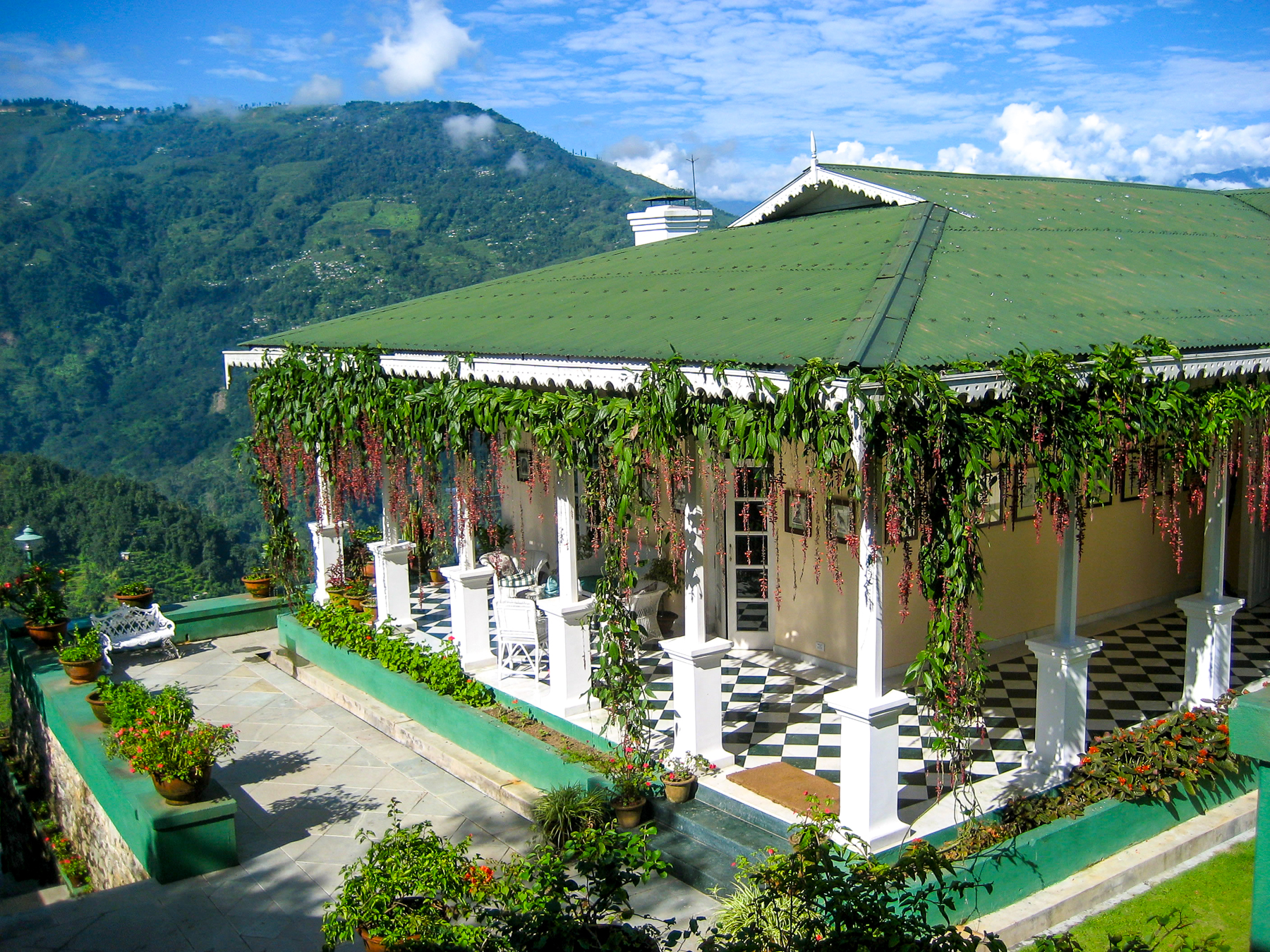 External view of Glenburn in Darjeeling