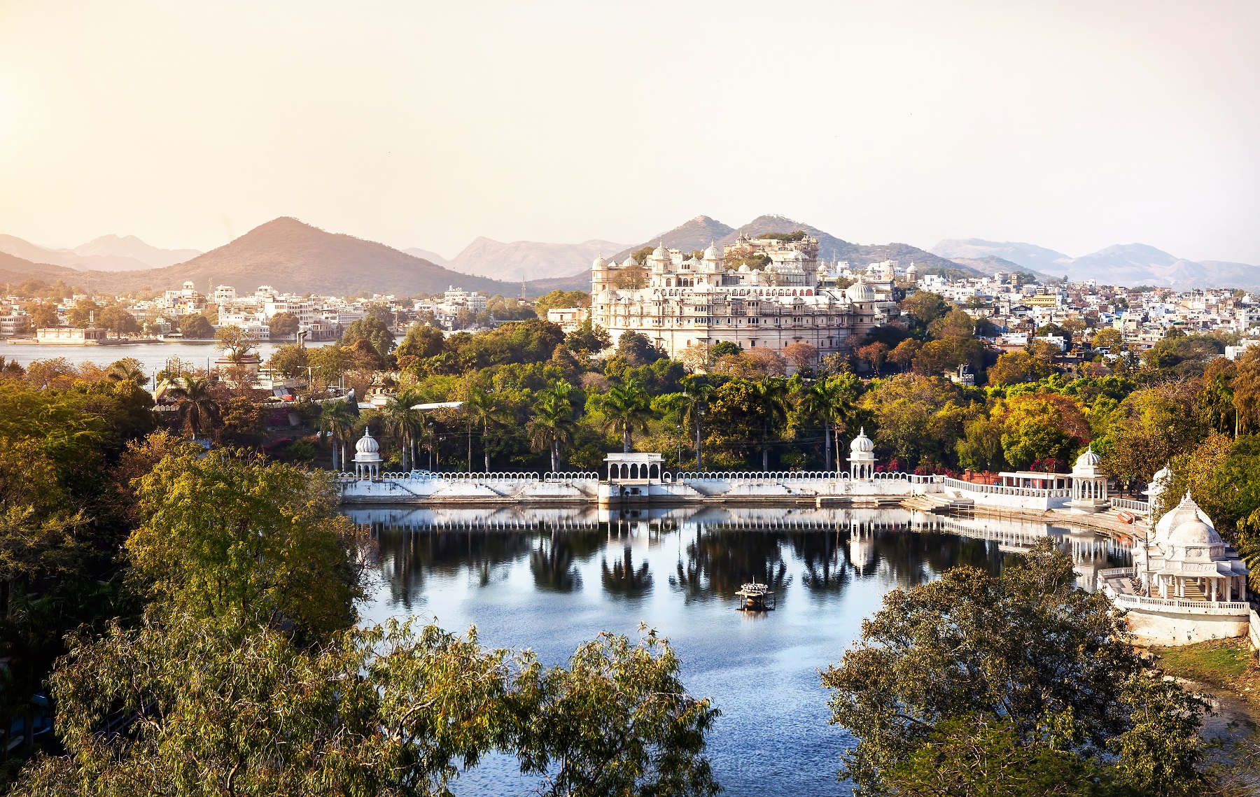 Lake Pichola, Udaipur, India