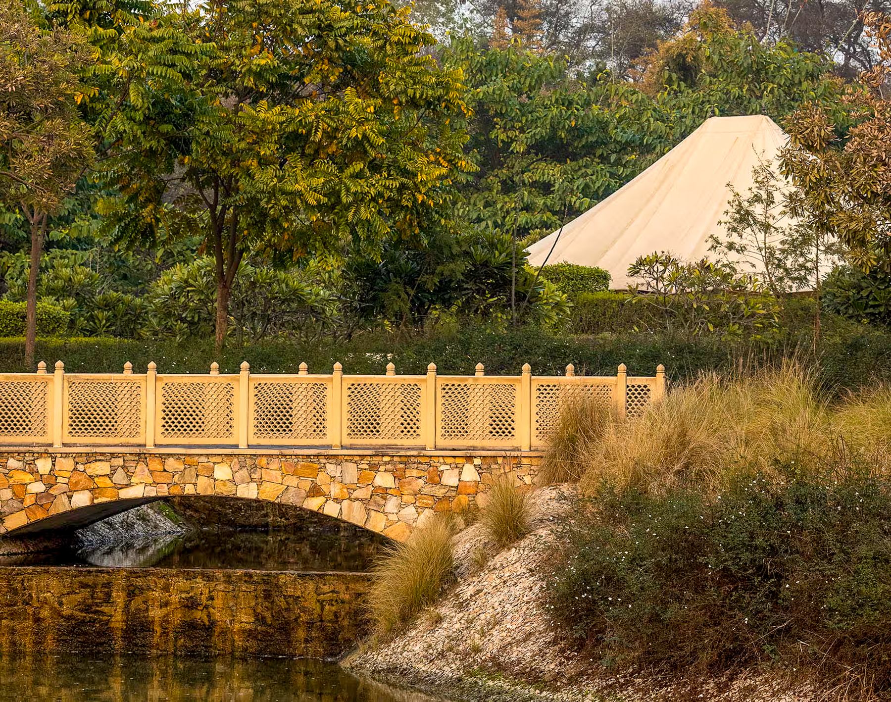 Tented pavilion at Oberoi Sukhvilas