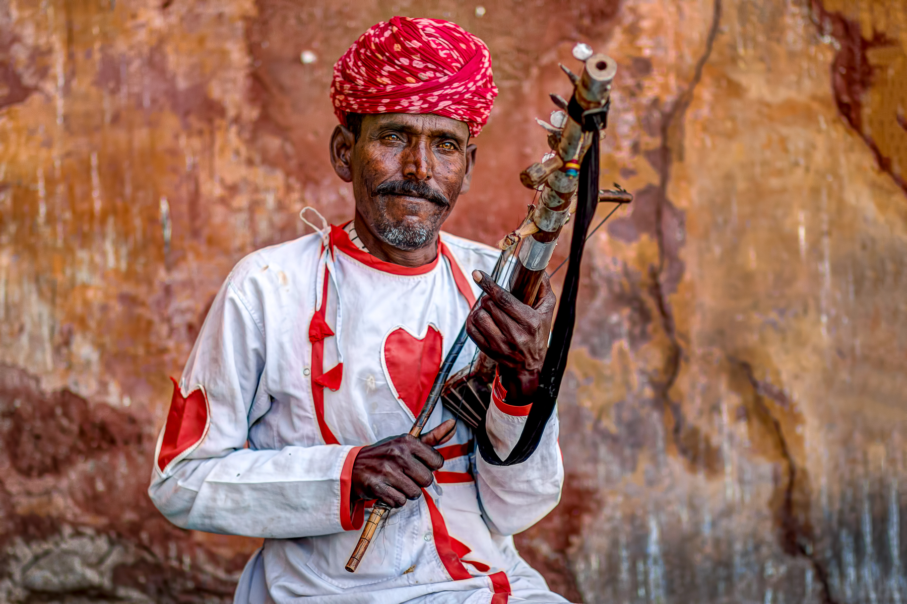 A musician playing folk music in Rajasthan