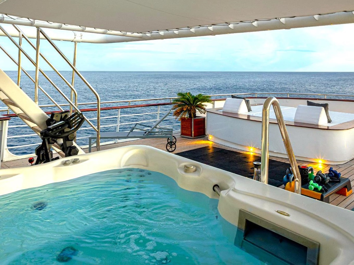 Jacuzzi onboard the Aqua Blu in Indonesia