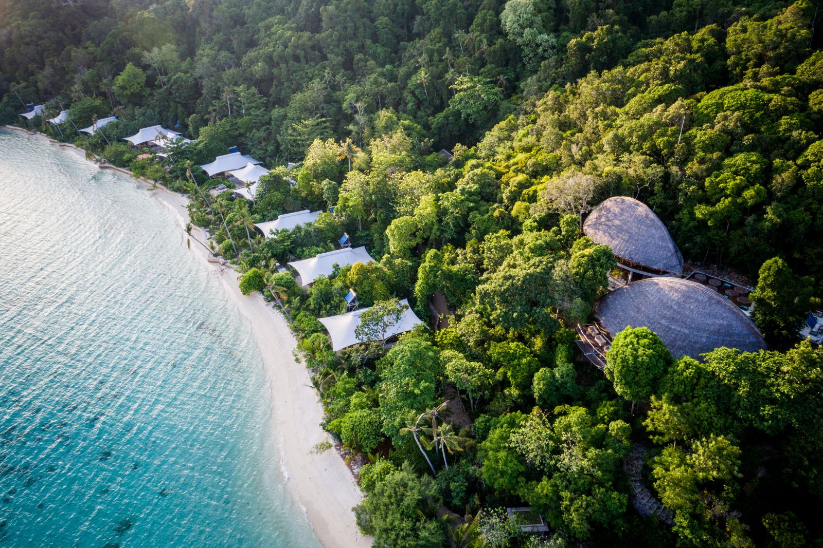 Aerial view of villas and the club house at Bawah Reserve
