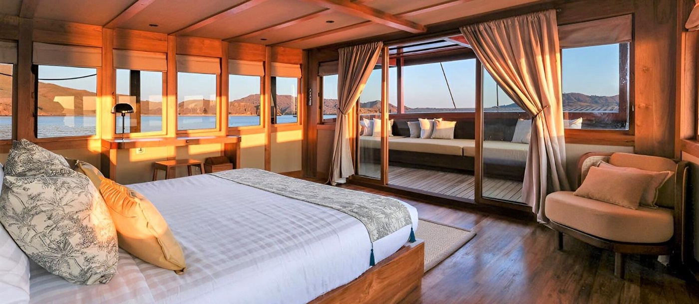Master cabin onboard the Celestia phinisi in Indonesia