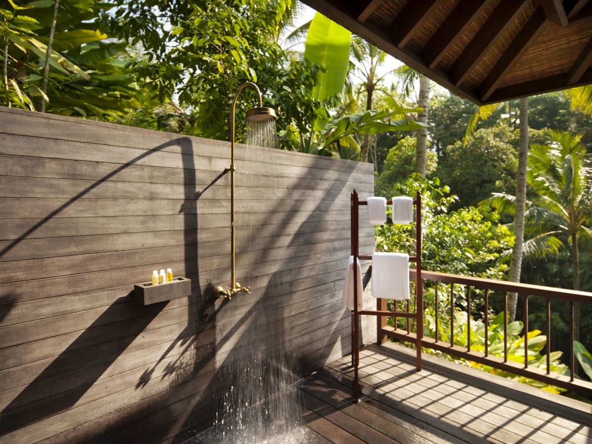 Outdoor shower overlooking the jungle