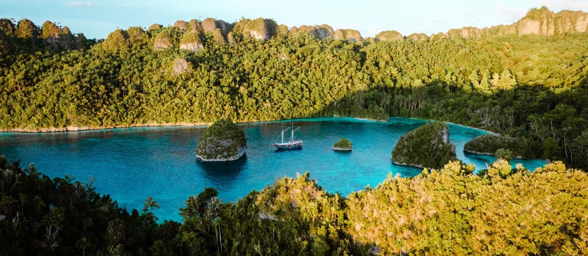 Aerial view of the Dewata luxury phinisi in Indonesia