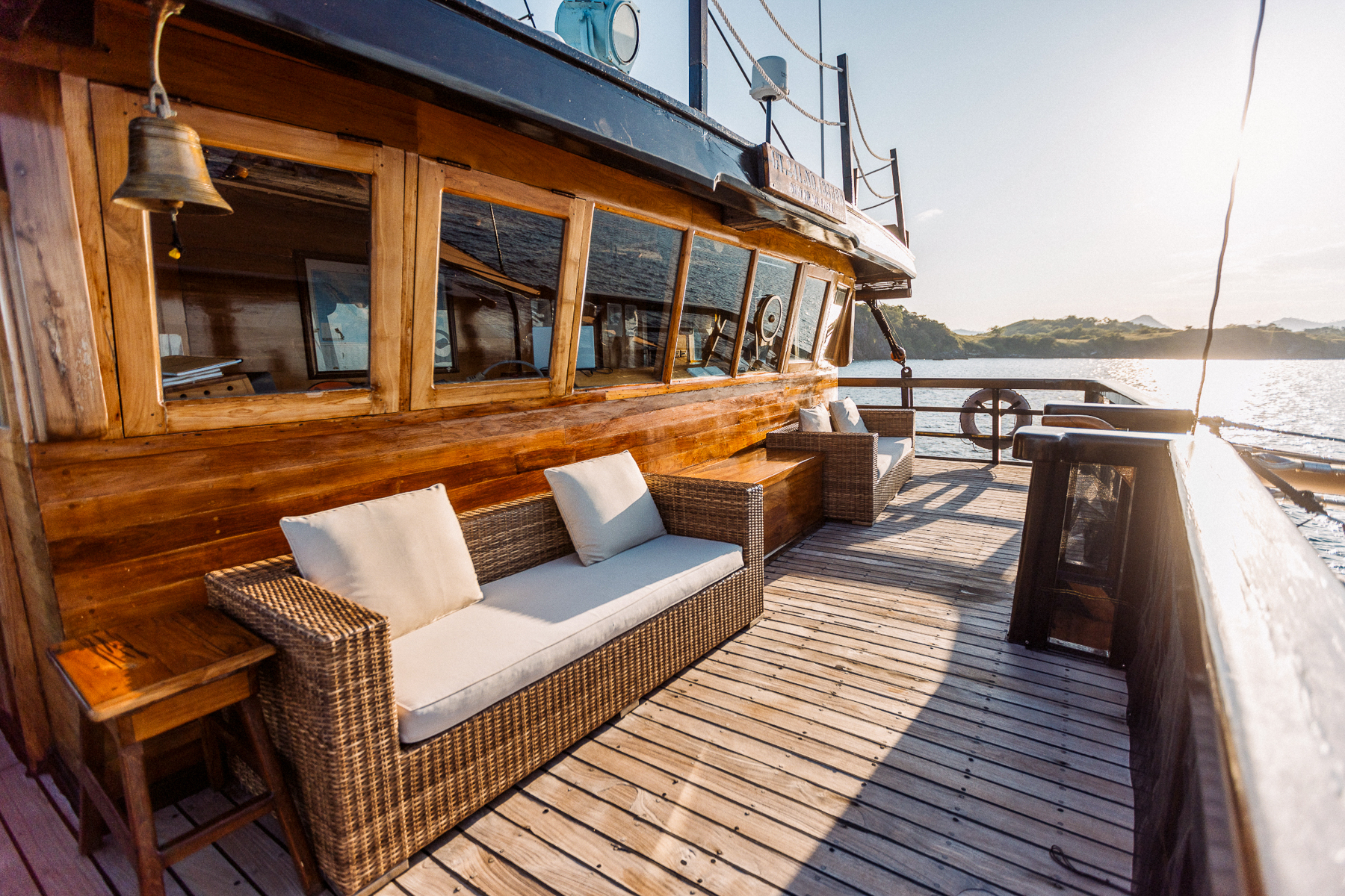 Alfresco lounge onboard the El Aleph luxury phinisi in Indonesia