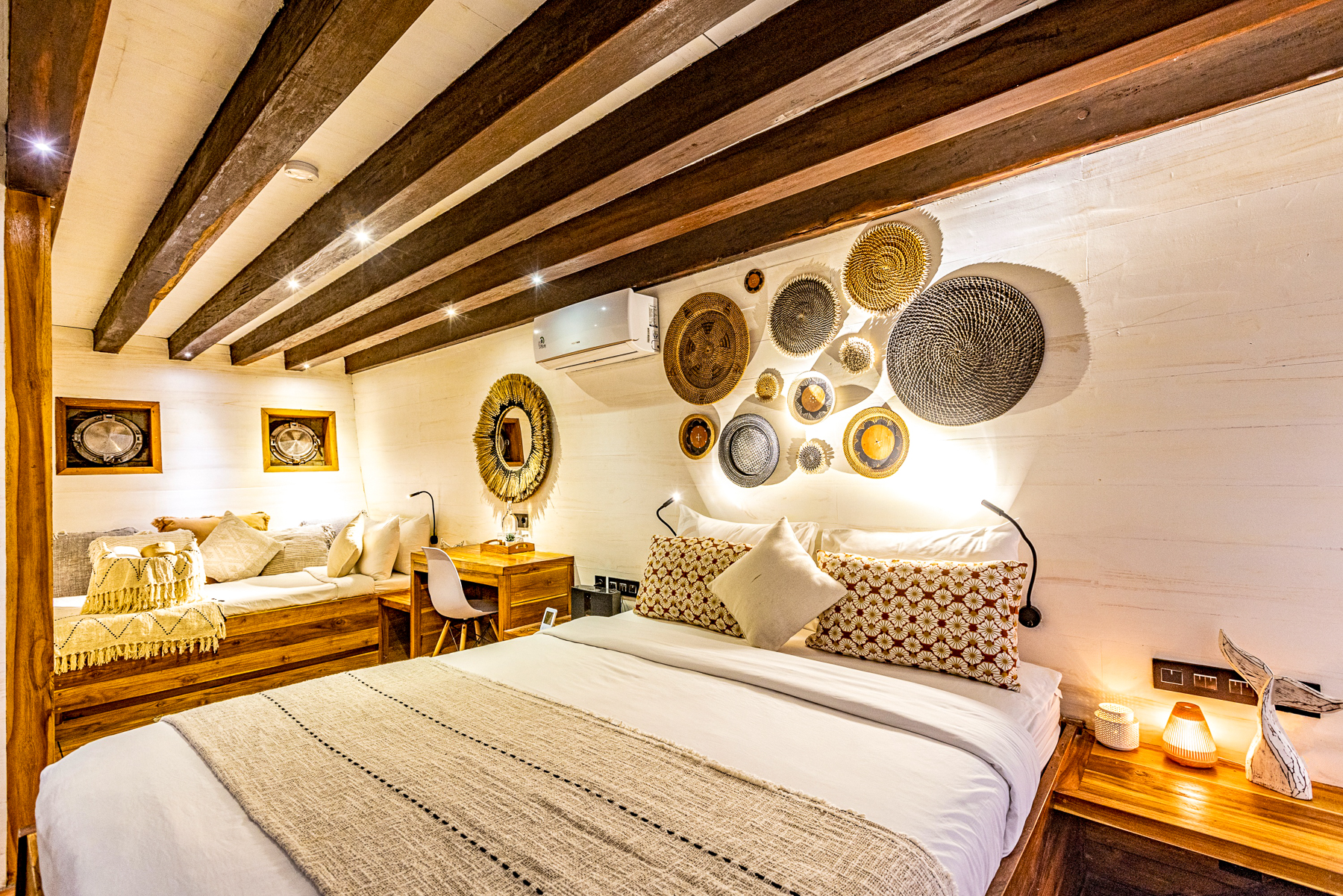 Main cabin onboard the Fenides luxury phinisi in Indonesia