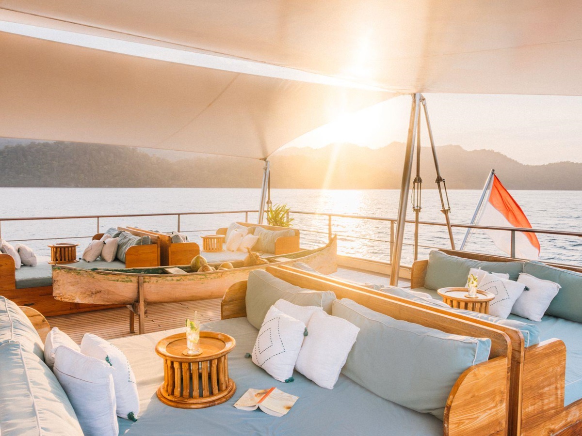 Top deck lounge area on the Kudanil Explorer in Indonesia