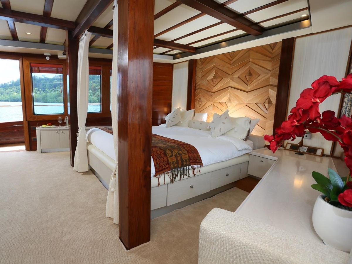 Master Bedroom on board Lamima in Indonesia
