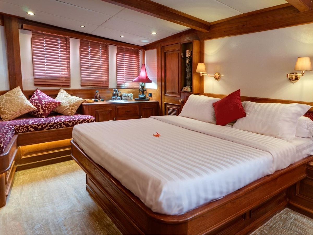 Double Bed in Master Bedroom