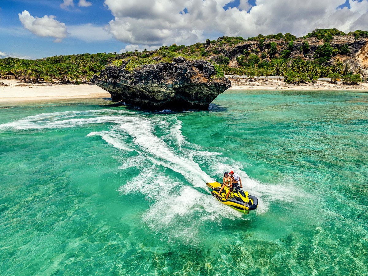 Watersports activities at NIHI Rote in Indonesia