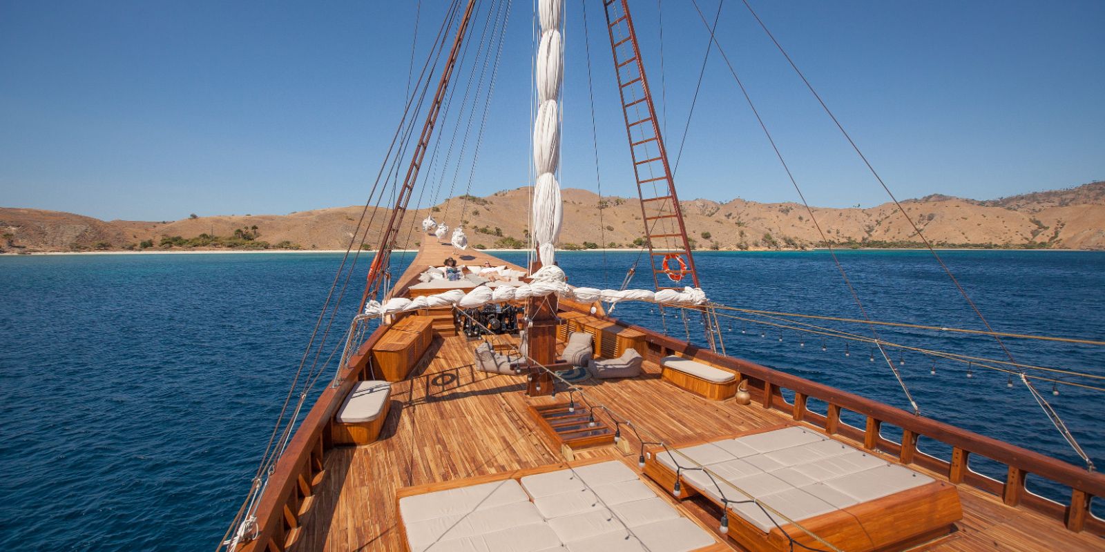 Front deck onboard the Prana phinisi in Indonesia