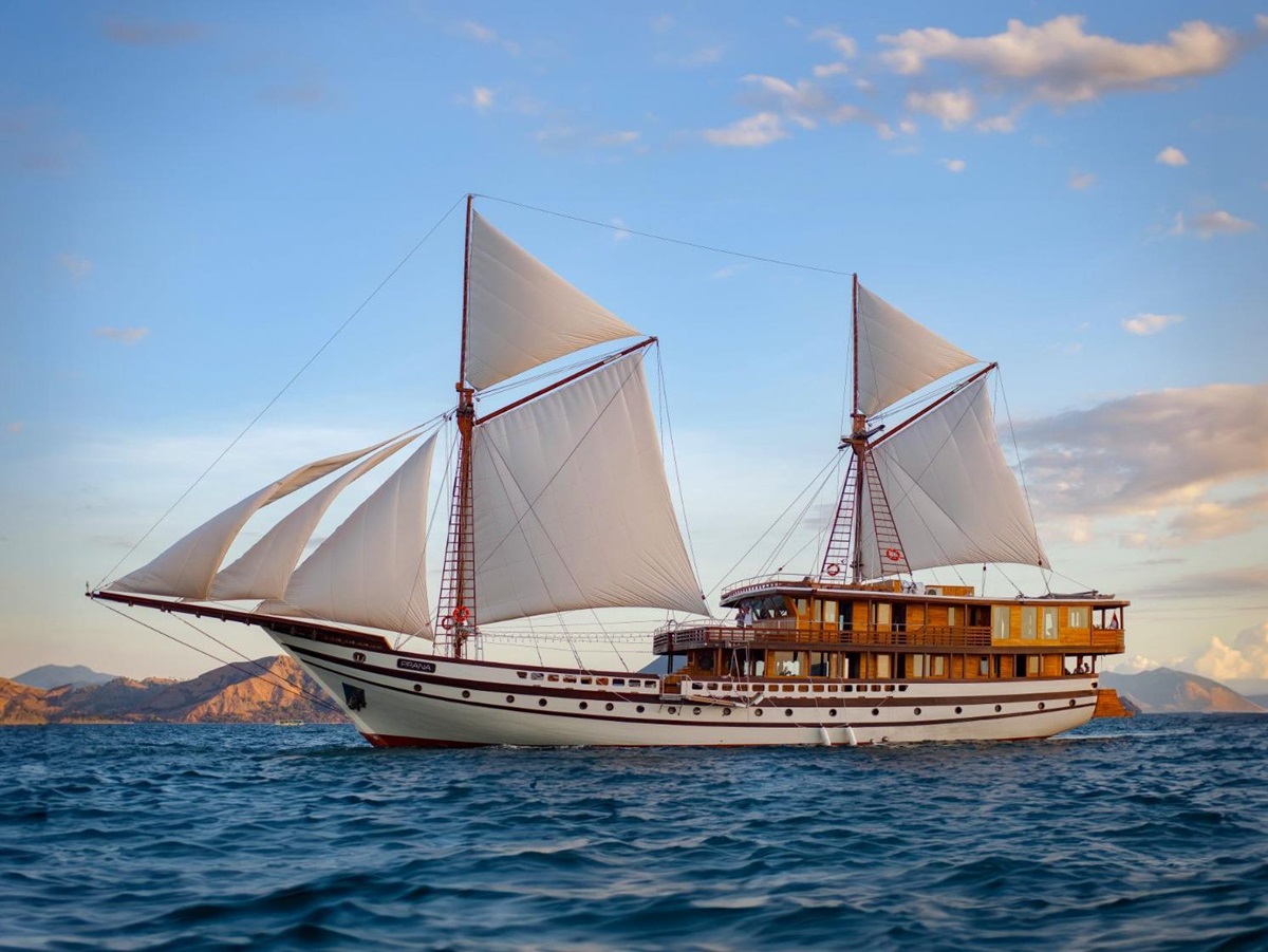 Exterior view of the Prana phinisi in Indonesia