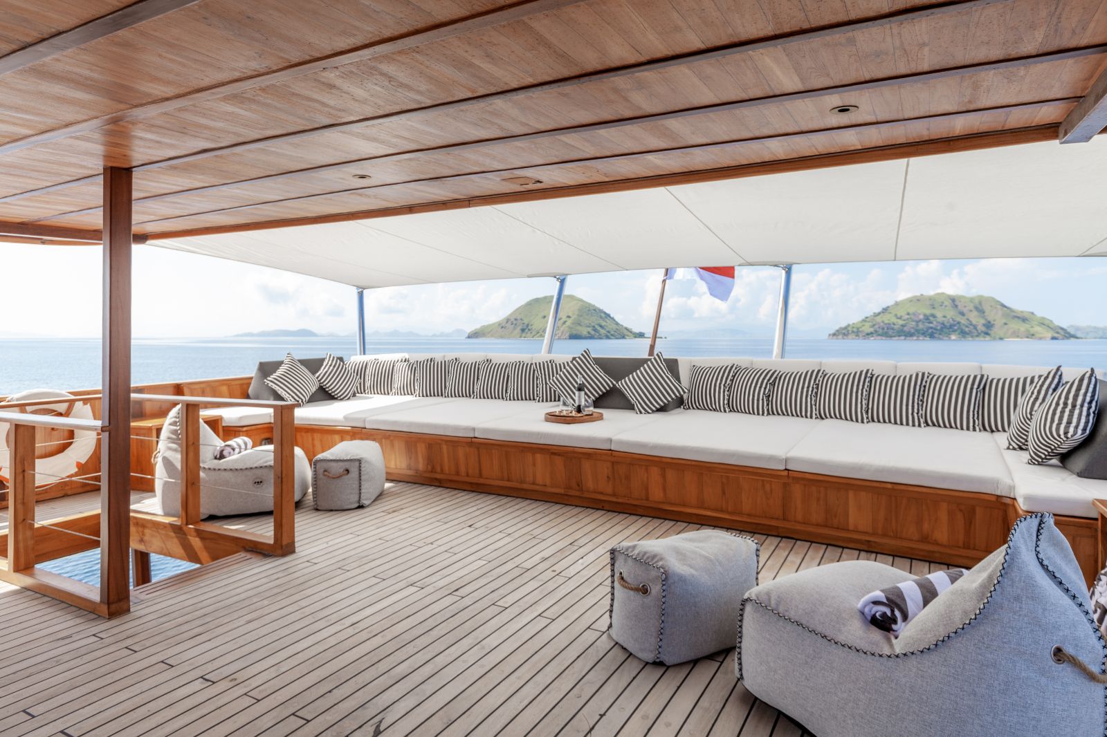 The stern lounge on the Rebel phinisi in Indonesia