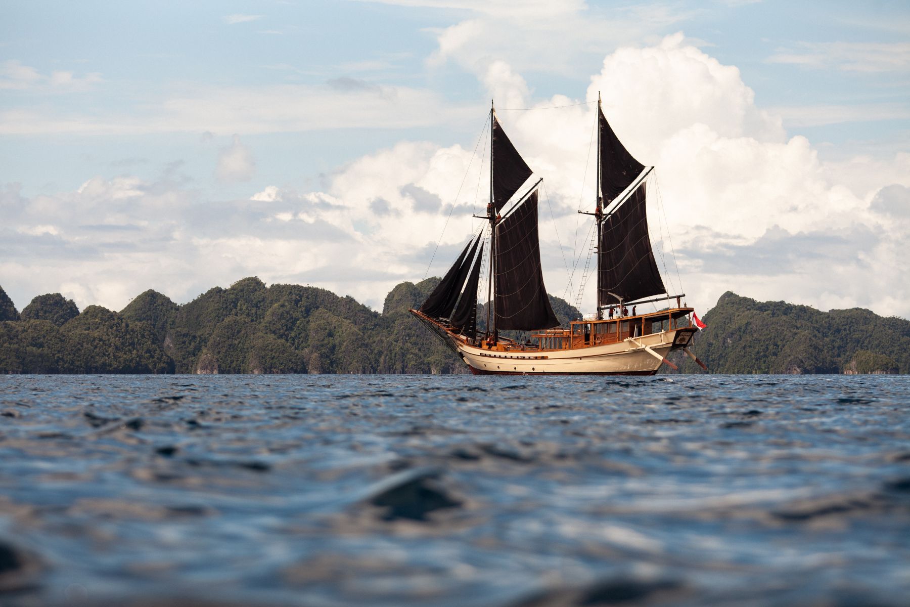 Exterior view of SIlolona luxury phinisi in Indonesia