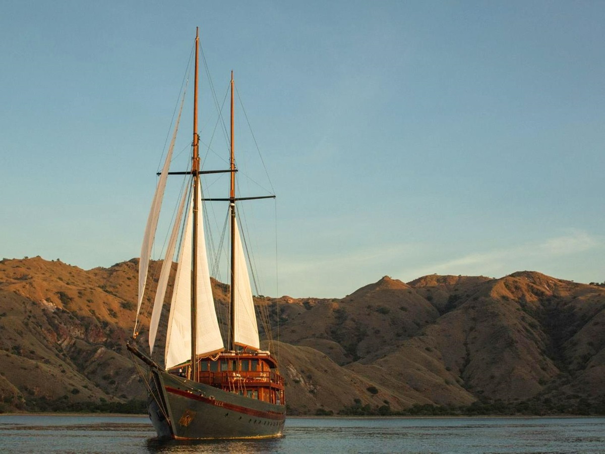Exterior view of the Vela Phinisi in Indonesia