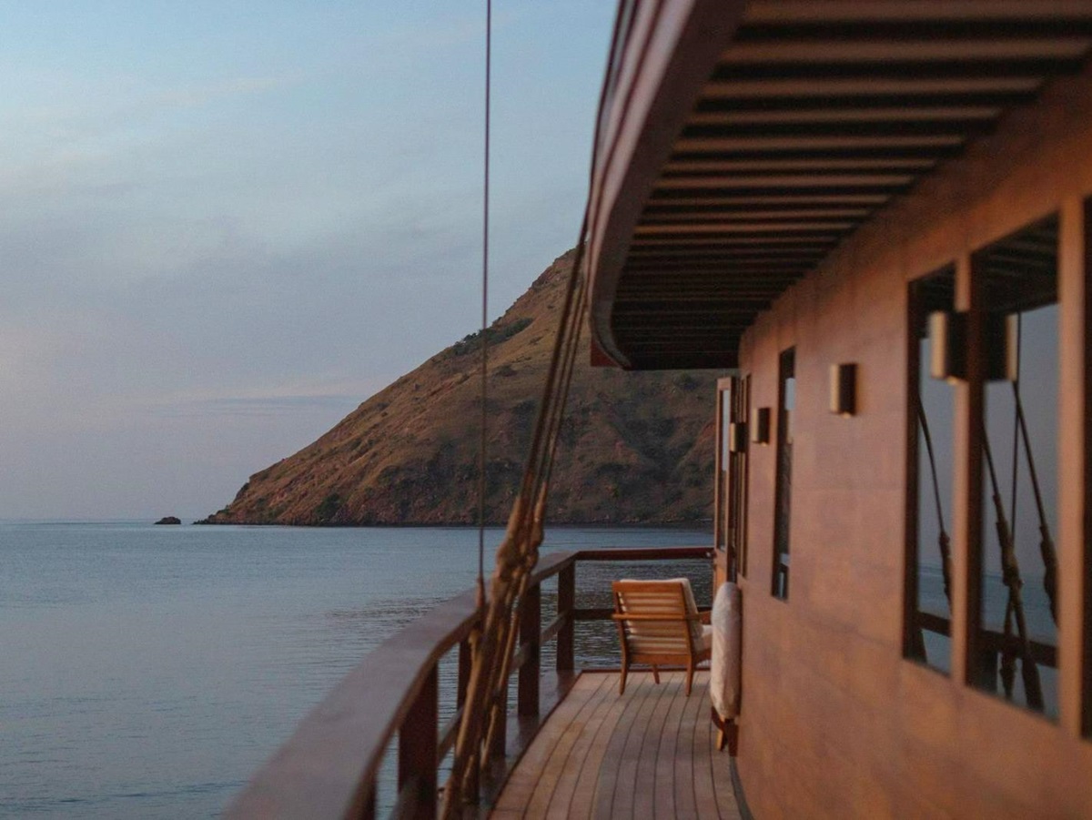 Side decking onboard the Vela Phinisi in Indonesia