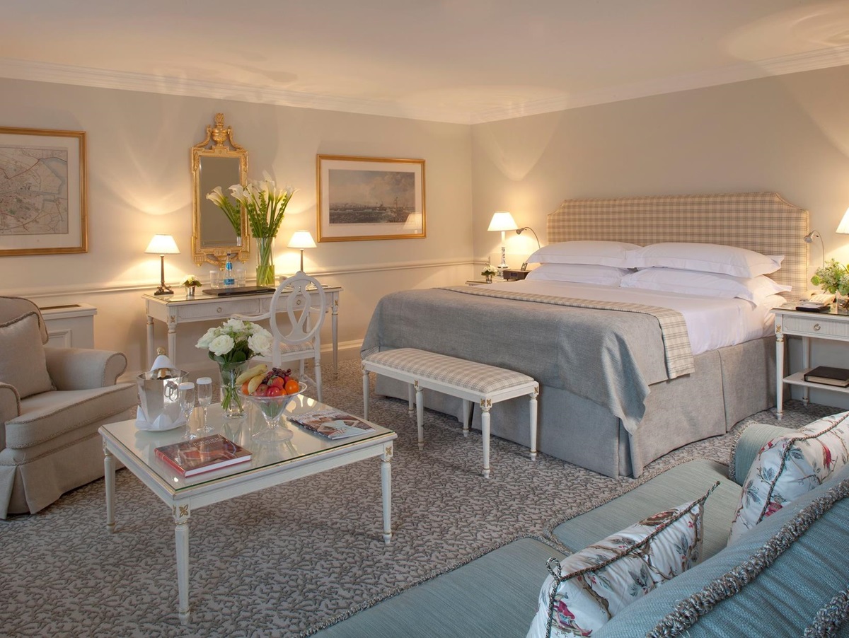 Deluxe room in The Merrion, Ireland
