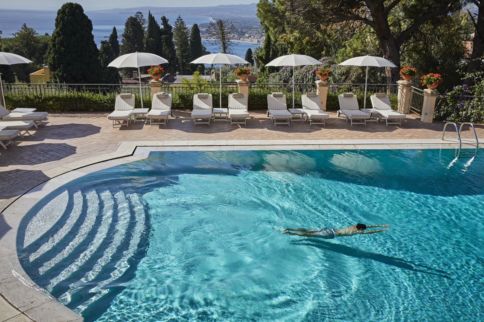 Swimming pool at the Belmond Grand Hotel Timeo in Sicily