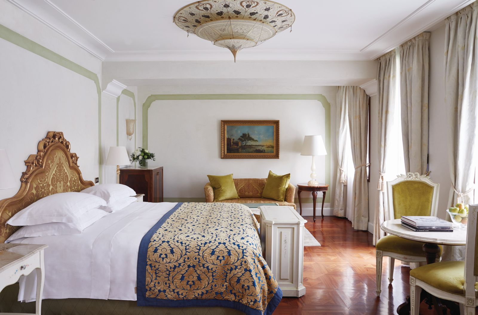 Guest room at Belmond Hotel Cipriani in Venice