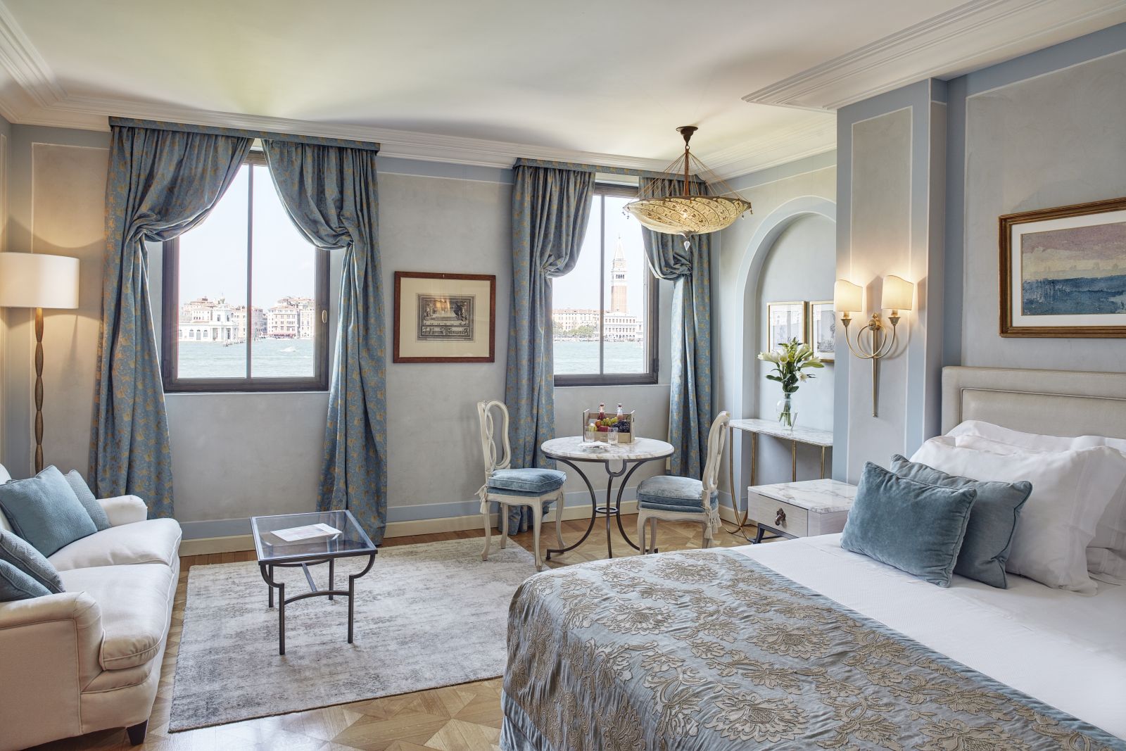 Suite at Belmond Hotel Cipriani in Venice