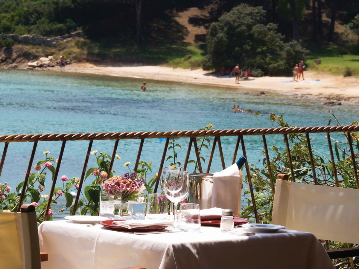 Outdoor dining at Capa d'Orso, Italy