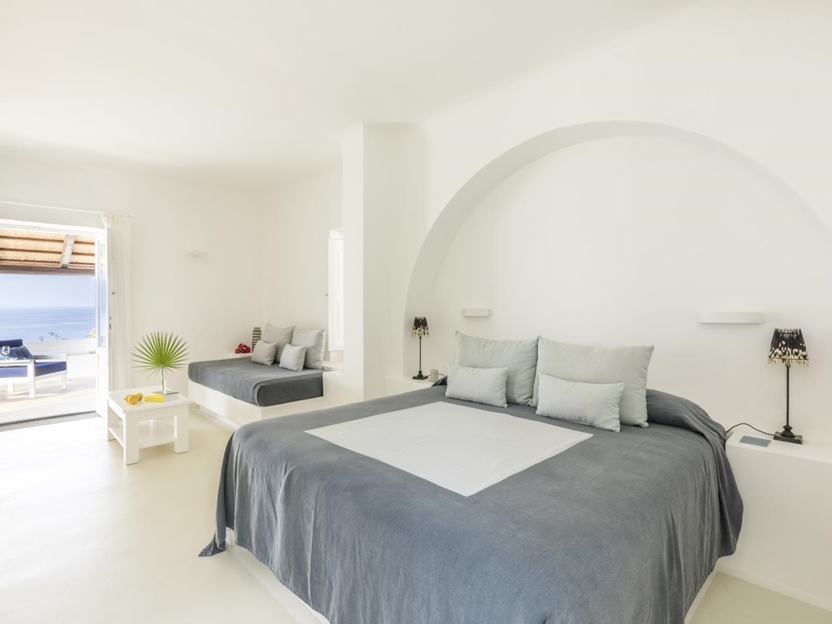 Large room with view at Capofaro