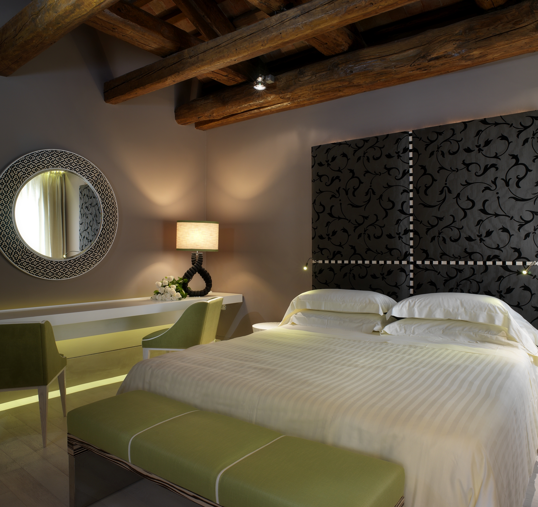Green double bedroom of Centurion Palace, Italy