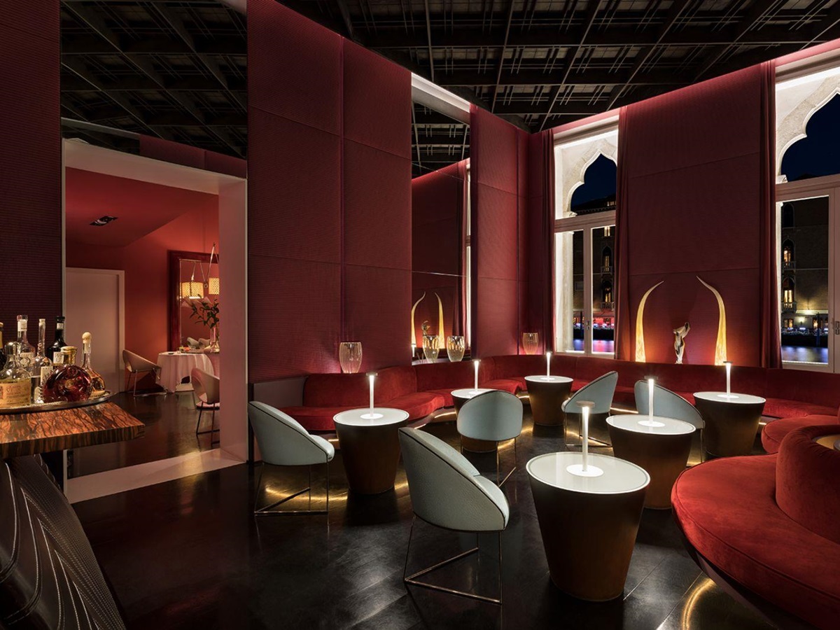 Lounge area at Centurion Palace in Venice