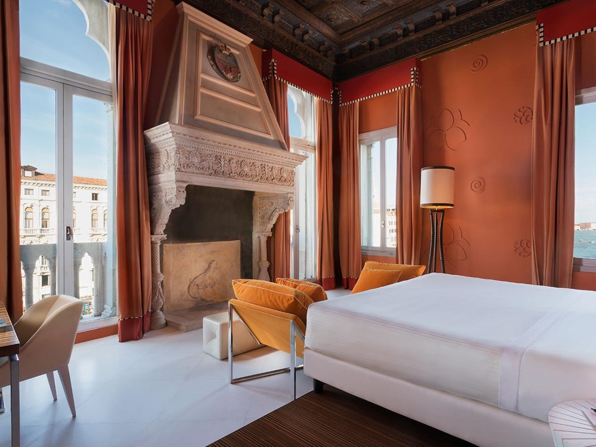 Orange guest suite at Centurion Palace in Venice