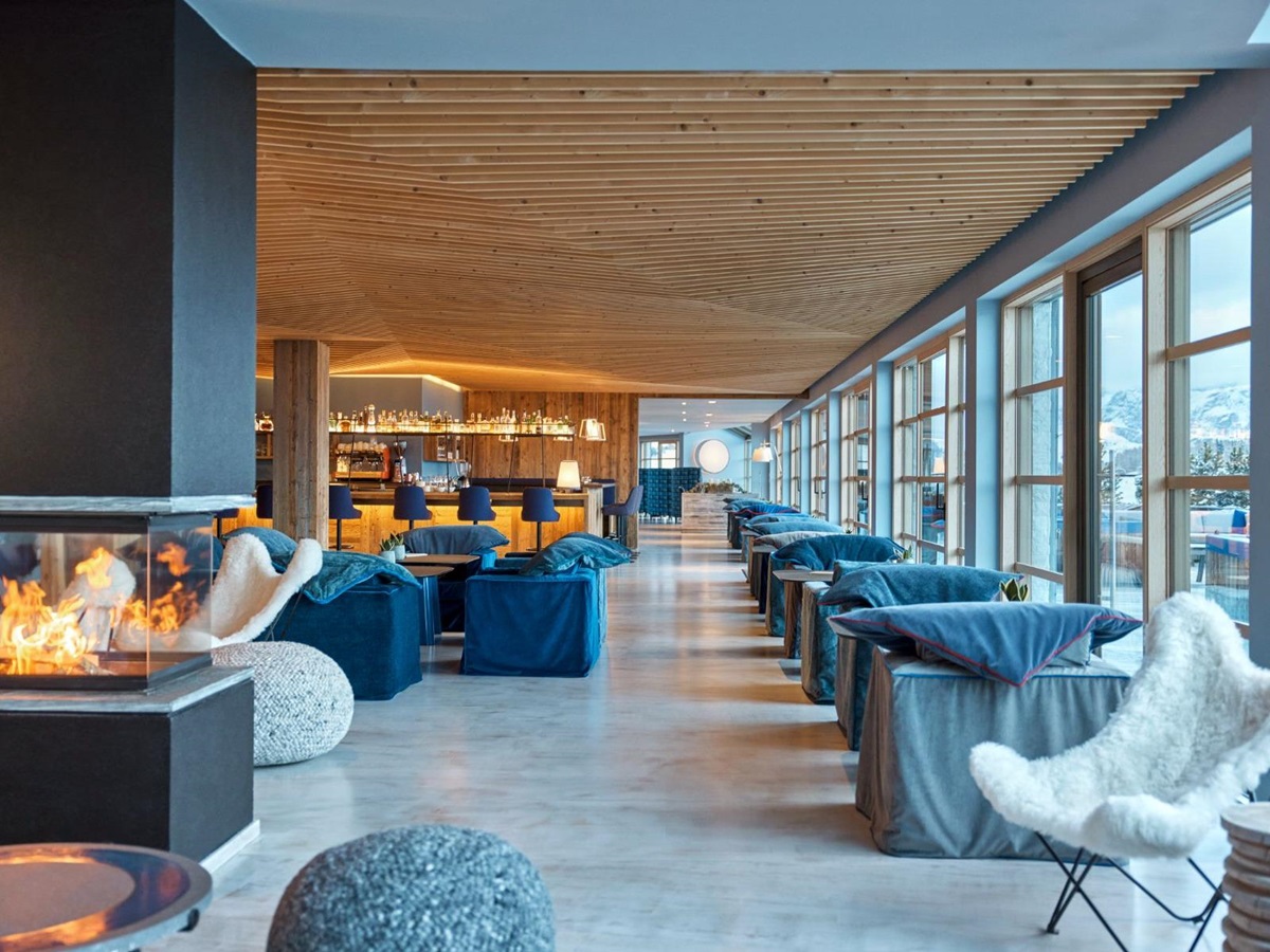 Lounge and bar area at COMO Alpina Dolomites