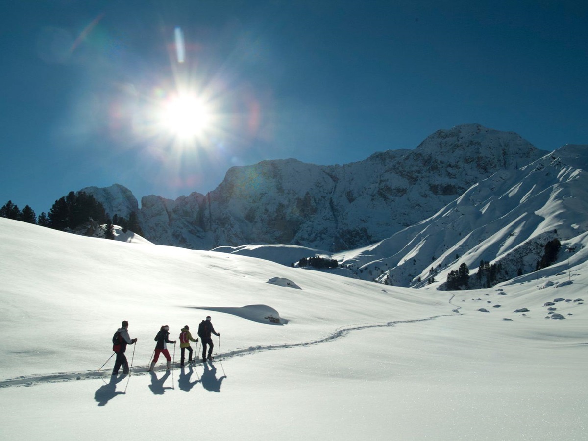 Trekking during the winter at Gardena Grodnerhof Hotel & Spa in the Dolomites