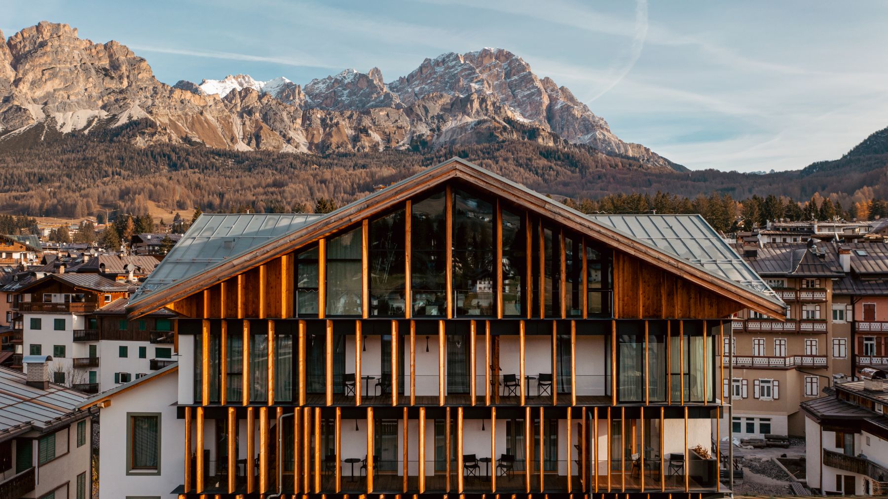Exterior view of Hotel de Len in the Dolomites