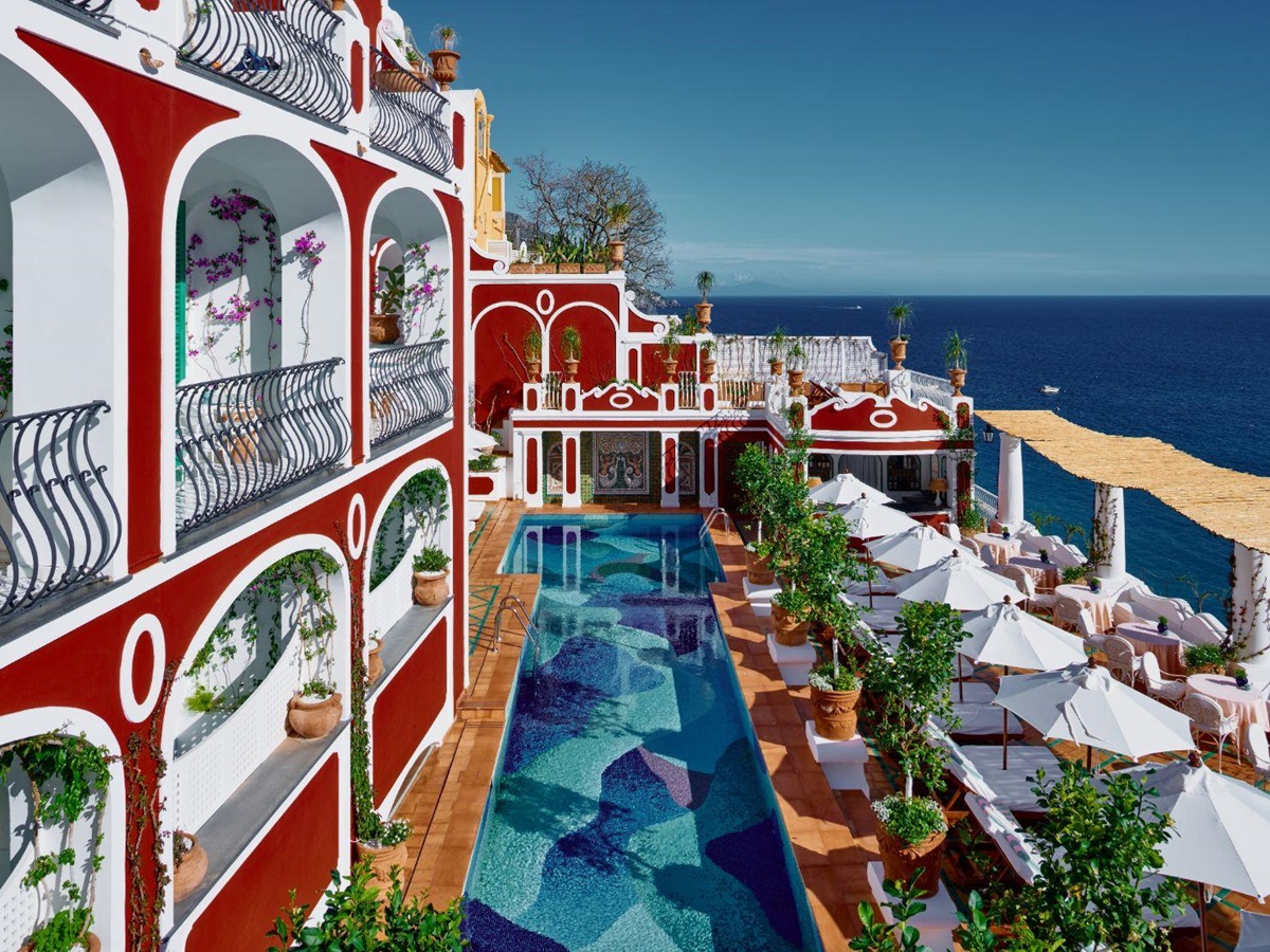 Luxury Positano Hotel Le Sirenuse Outdoor Pool Overlooking Sea
