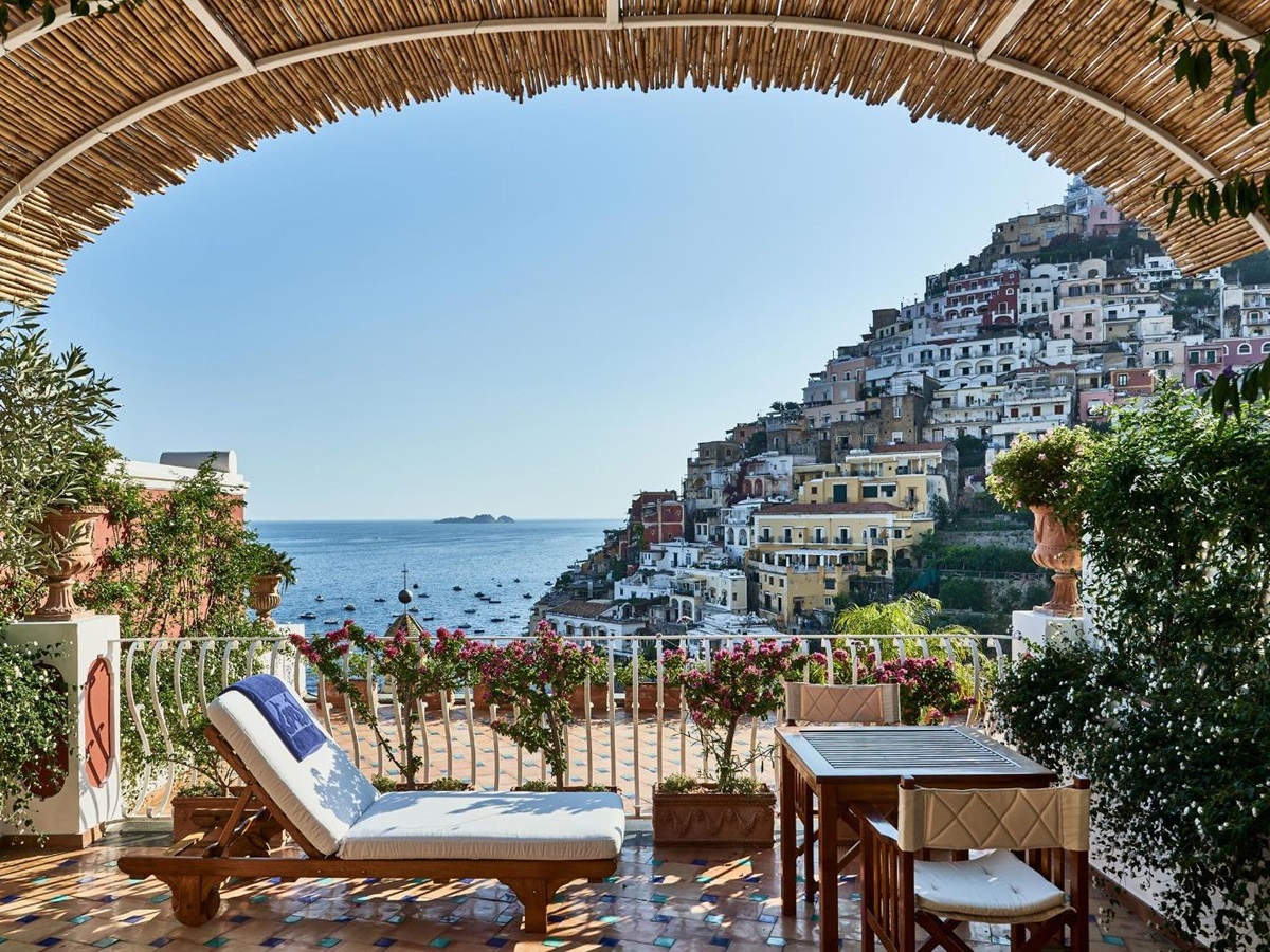 Luxury Hotel le Sirenuse Junior Suite Balcony View of Positano