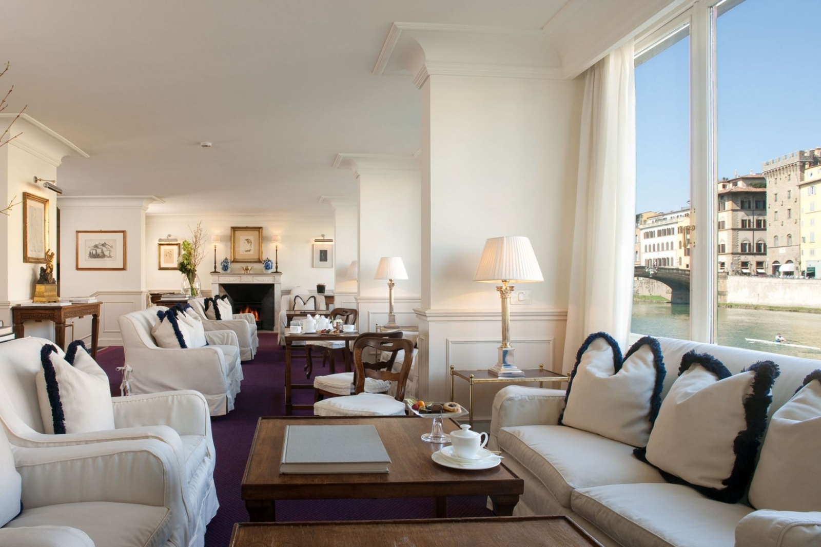 Hotel Lungarno Lounge Area