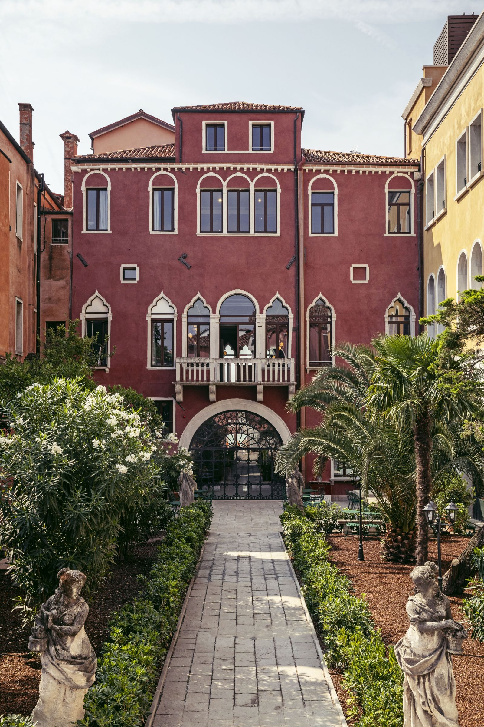 Courtyard and gardens of Il Palazzo Experimental in Venice