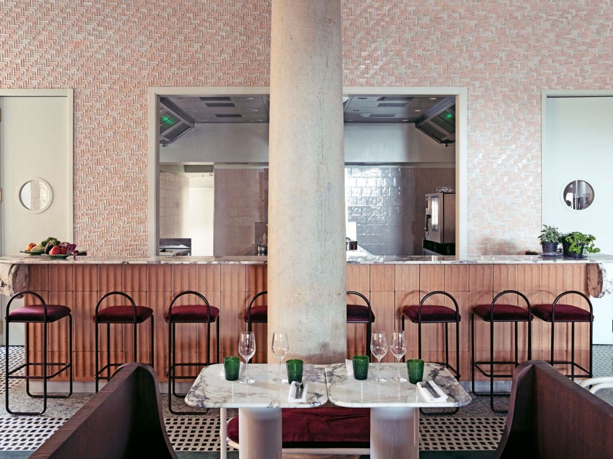 Bar and restaurant at Il Palazzo Experimental in Venice