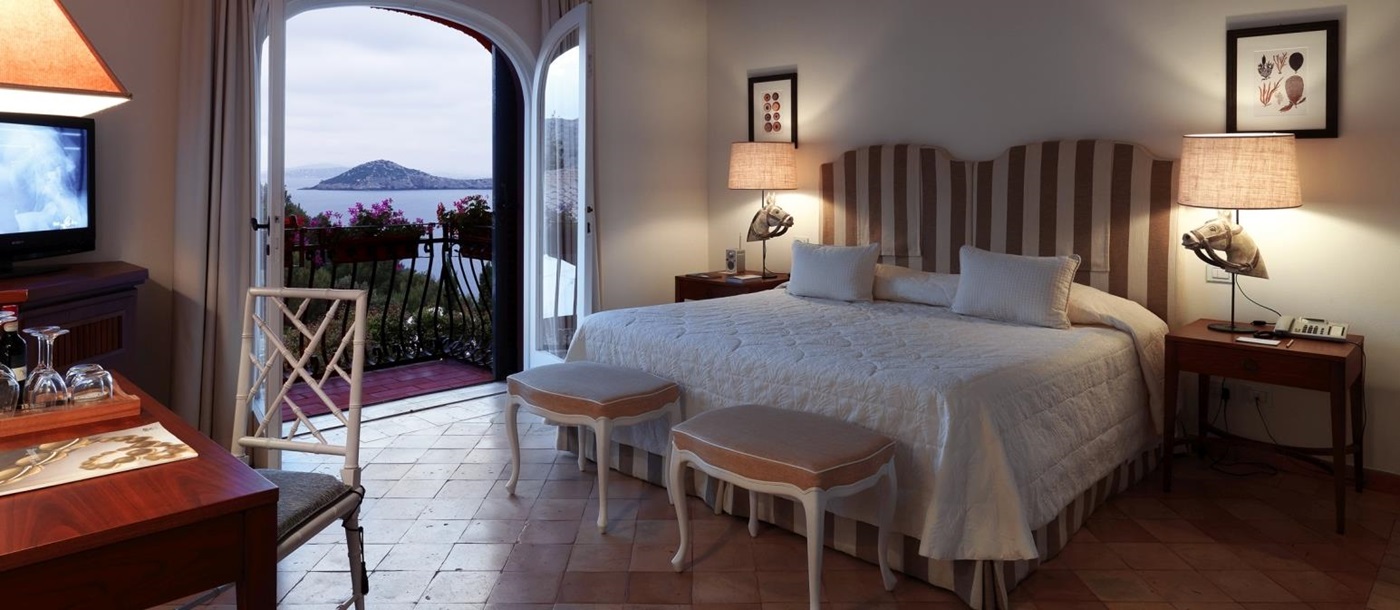 Room with view over ocean at Il Pellicano