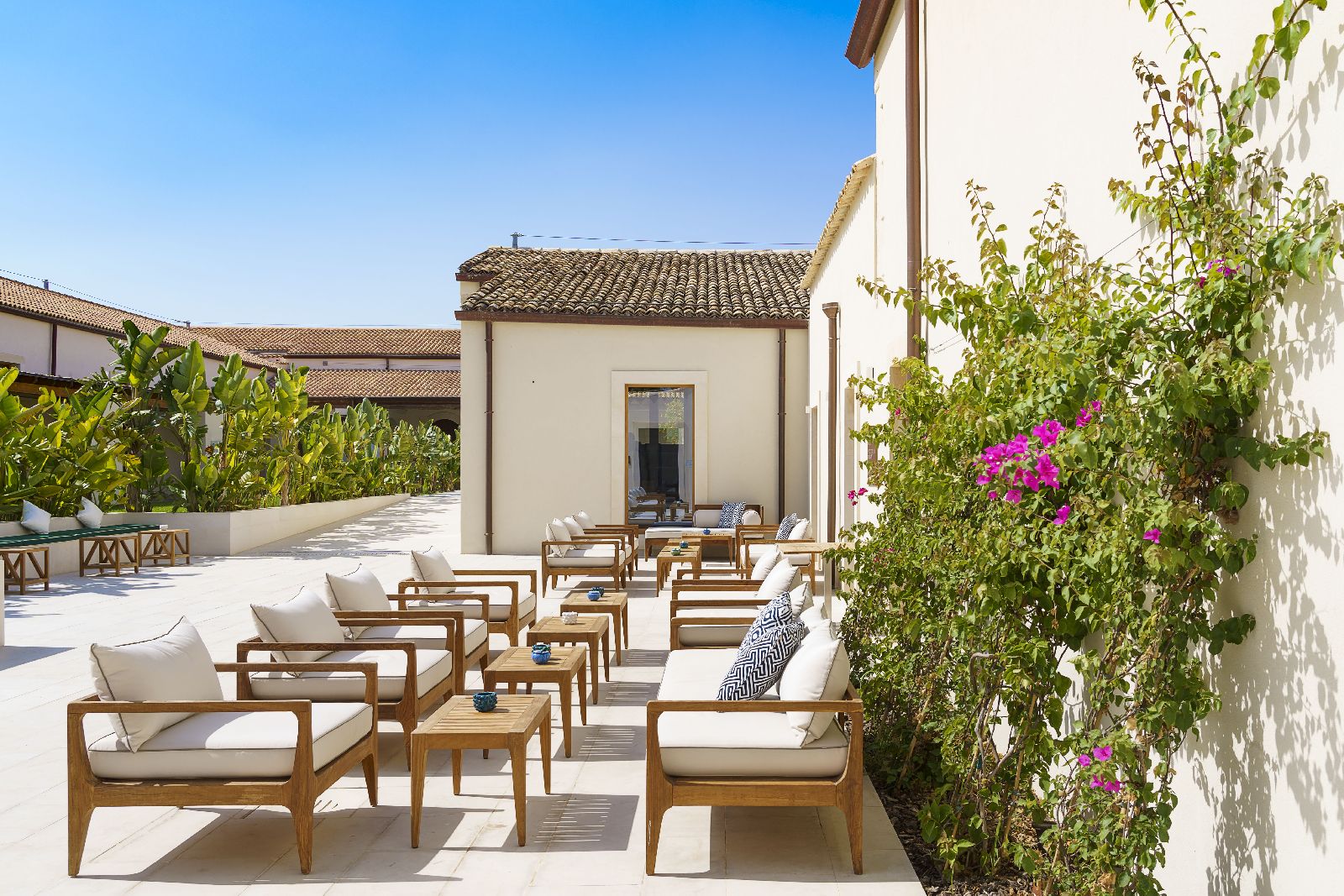 Outdoor dining at Il San Corrado di Noto in Sicily