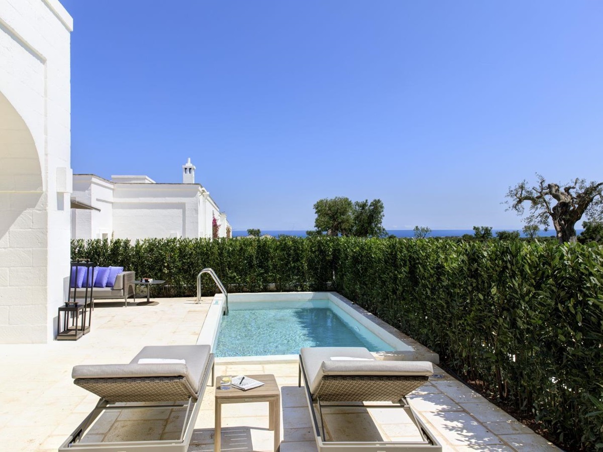 Private pool of the Grand Suite at Masseria Torre Maizza in Puglia