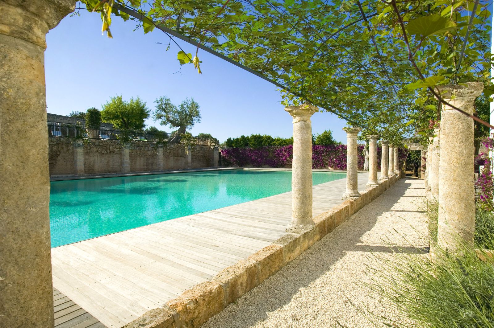 Swimming pool at hotel Masseria Torre Maizza in Puglia